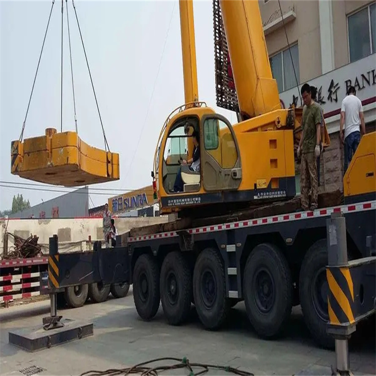 博厚镇当地吊车出租|机器吊装|75吨|工厂搬迁服务